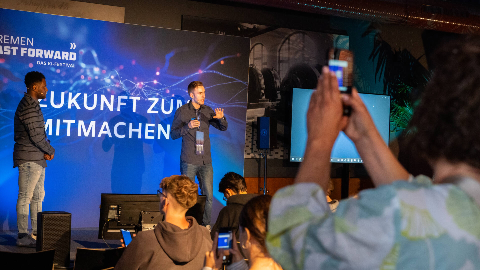 Cyber Security mit Olaf Lemkemeyer von ÜSTRA und Stefan Menge von iFit
